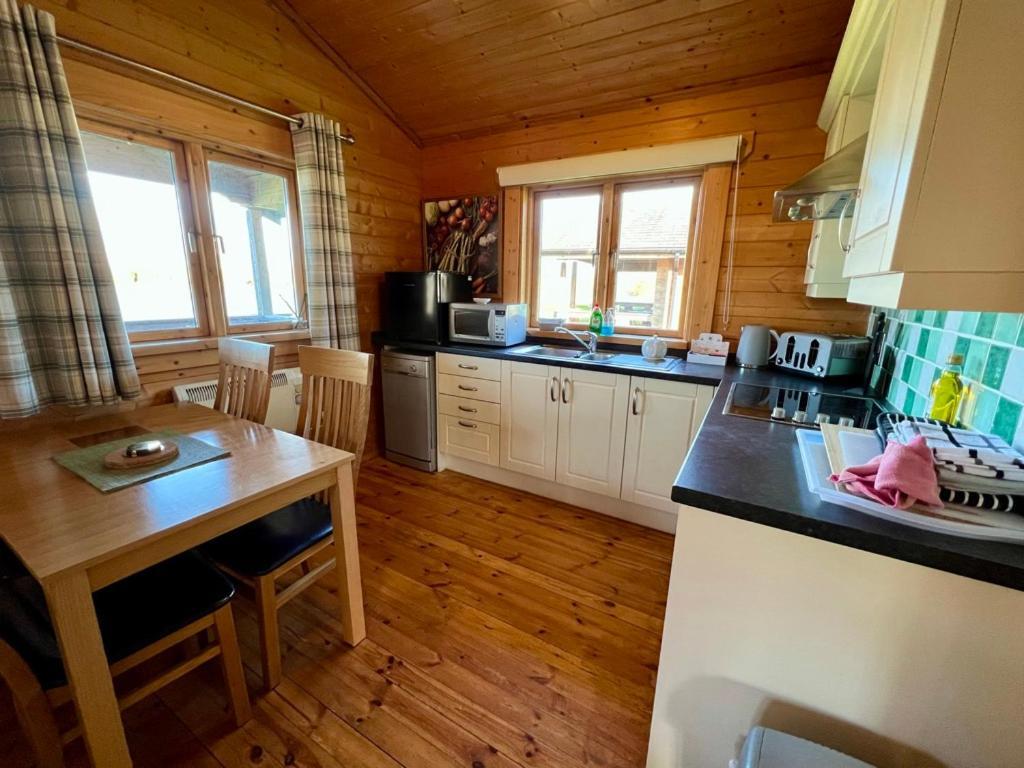 Reeds Lodge, Lake Pochard Южен Сърни Екстериор снимка