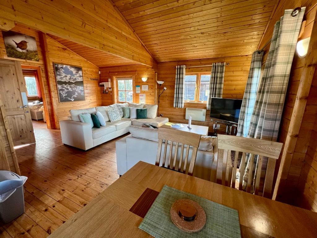 Reeds Lodge, Lake Pochard Южен Сърни Екстериор снимка