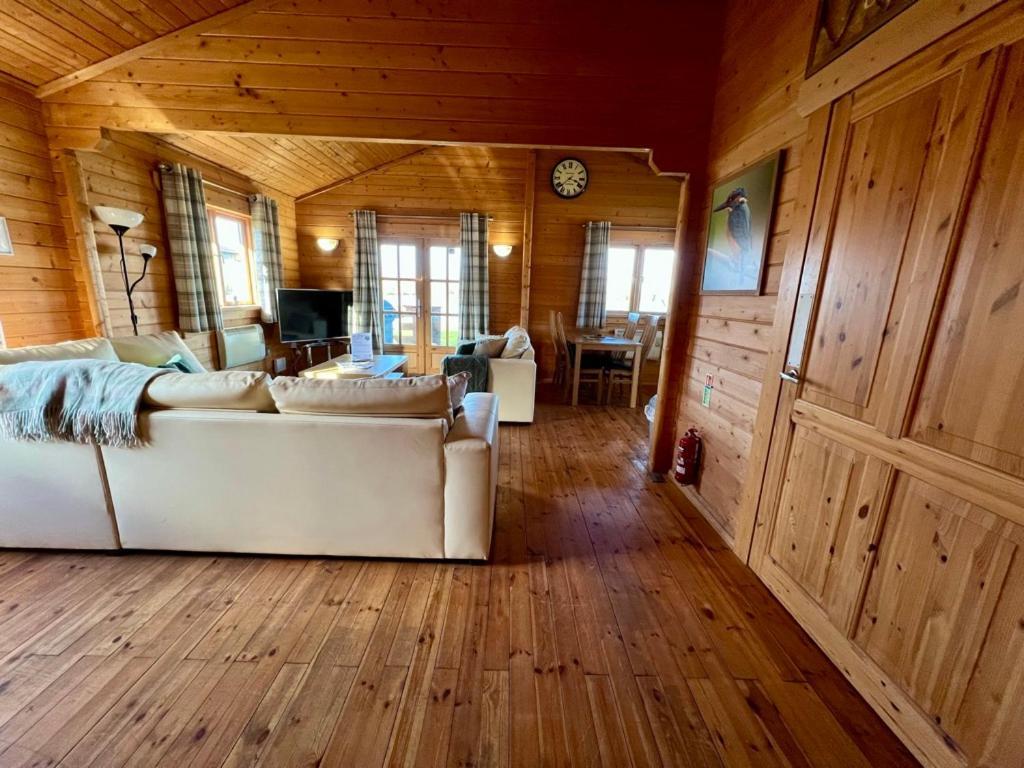 Reeds Lodge, Lake Pochard Южен Сърни Екстериор снимка